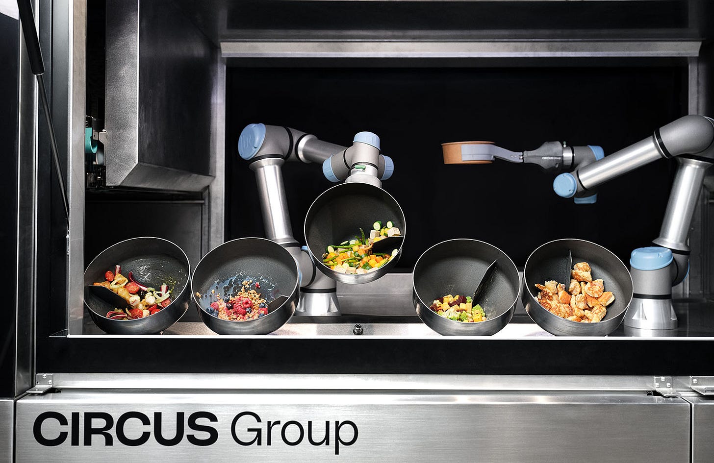 Circus SE's CA-1 autonomous cooking system. 