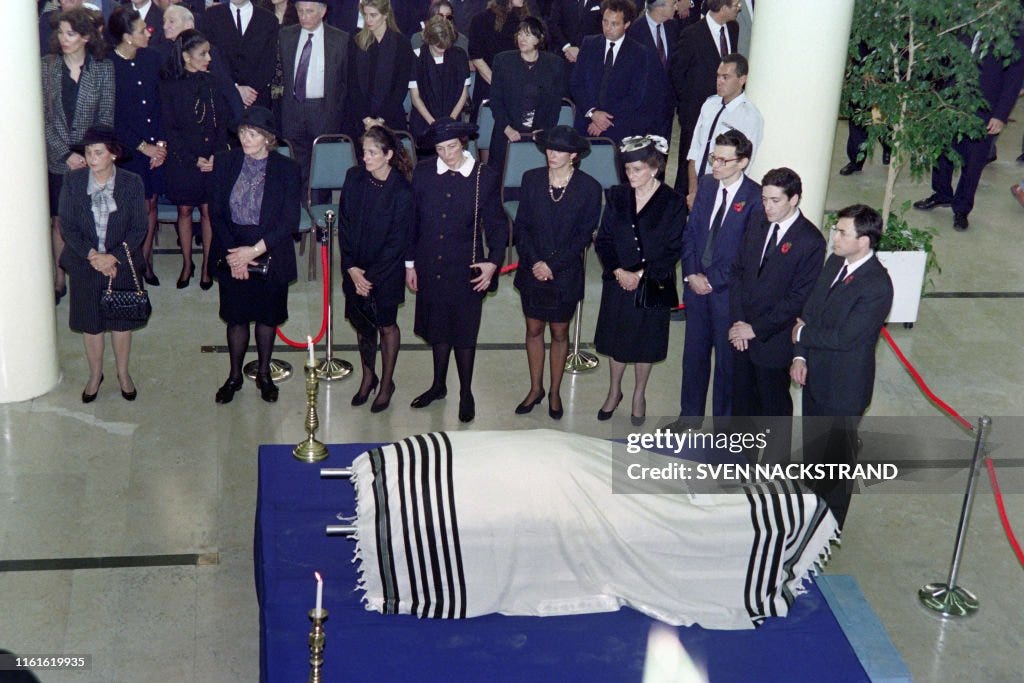 The body of former British press magnat Robert Maxwell is carried... News Photo - Getty Images The body of former British press magnat Robert Maxwell is carried... News Photo - Getty Images