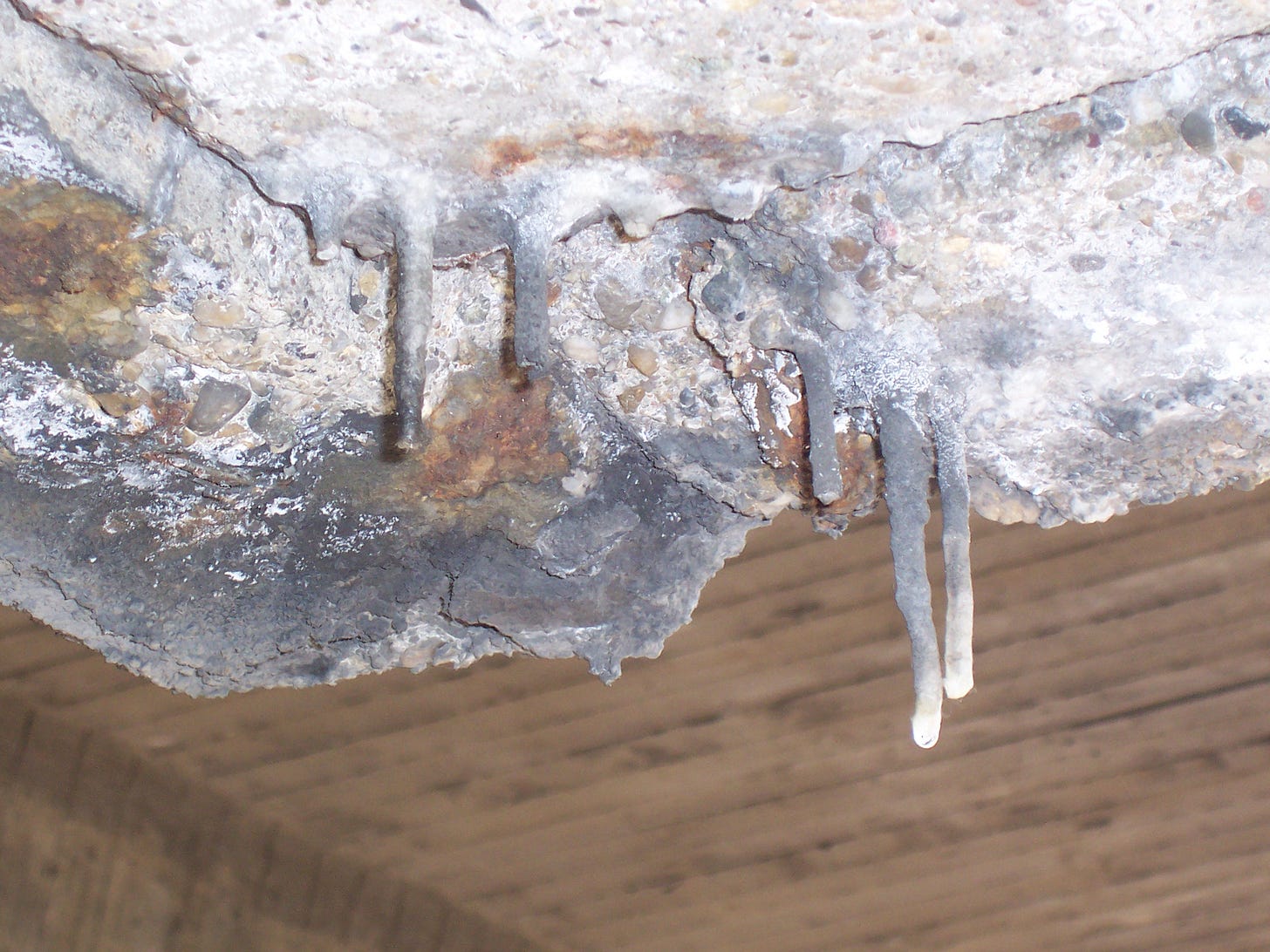 Concrete stalactites (source: Wikipedia) Concrete stalactites (source: Wikipedia)