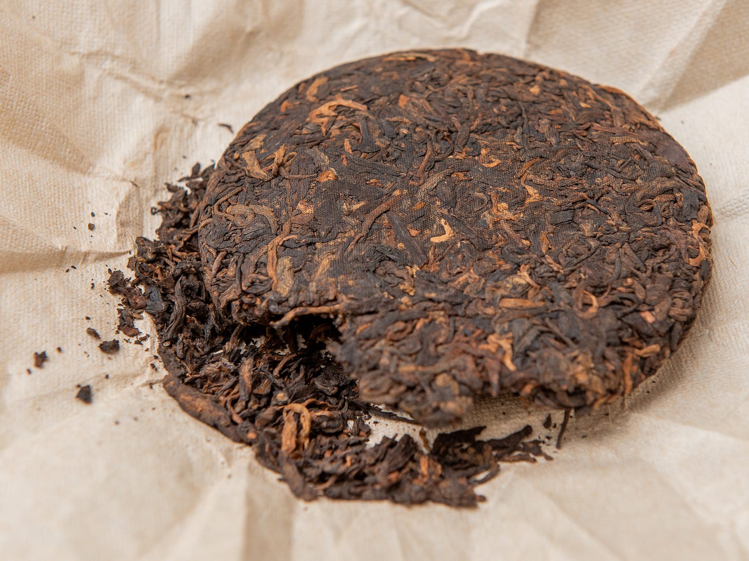 ID: Kombu Puer cake in its wrapper