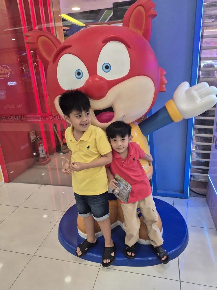 Miguel and Rafa at Tom's World