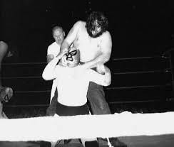 The Kentuckians vs The Assassins. Kentuckian Luke Brown attempts to unmask Assassin Joe Hamilton. The Kentuckians vs The Assassins. Kentuckian Luke Brown attempts to unmask Assassin Joe Hamilton.