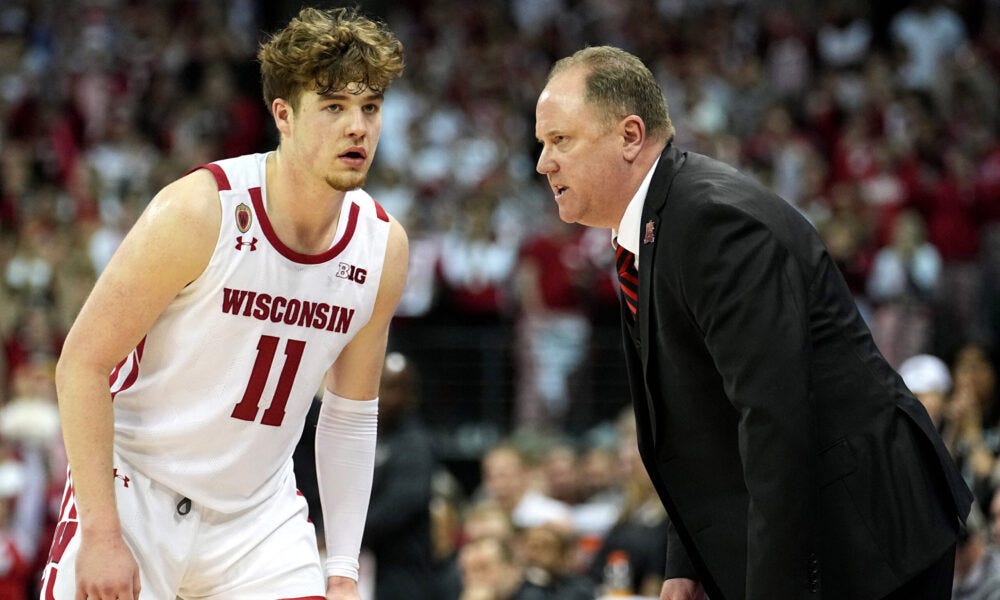 Wisconsin basketball; Badgers coach Greg Gard talks to Max Klesmit