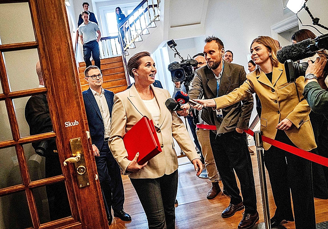 La primera ministra de Dinamarca, Mette Frederiksen, el jueves, en el Parlamento en Christiansborg, Copenhague.