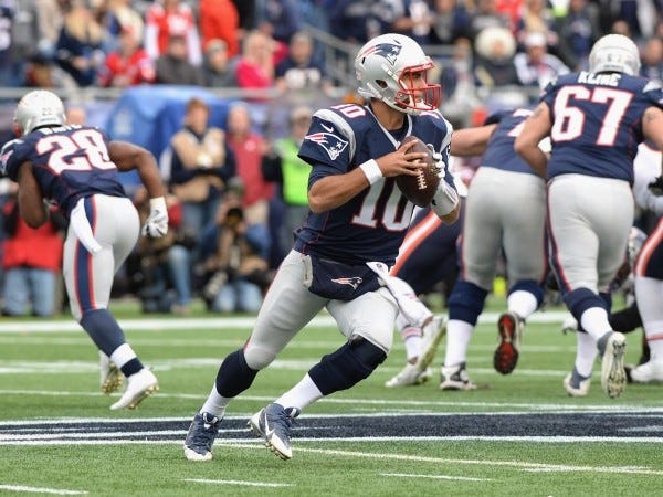 tom brady passing bulge to rob gronkowski patriots beat ravens 2015 nfl tom brady passing bulge to rob gronkowski patriots beat ravens 2015 nfl