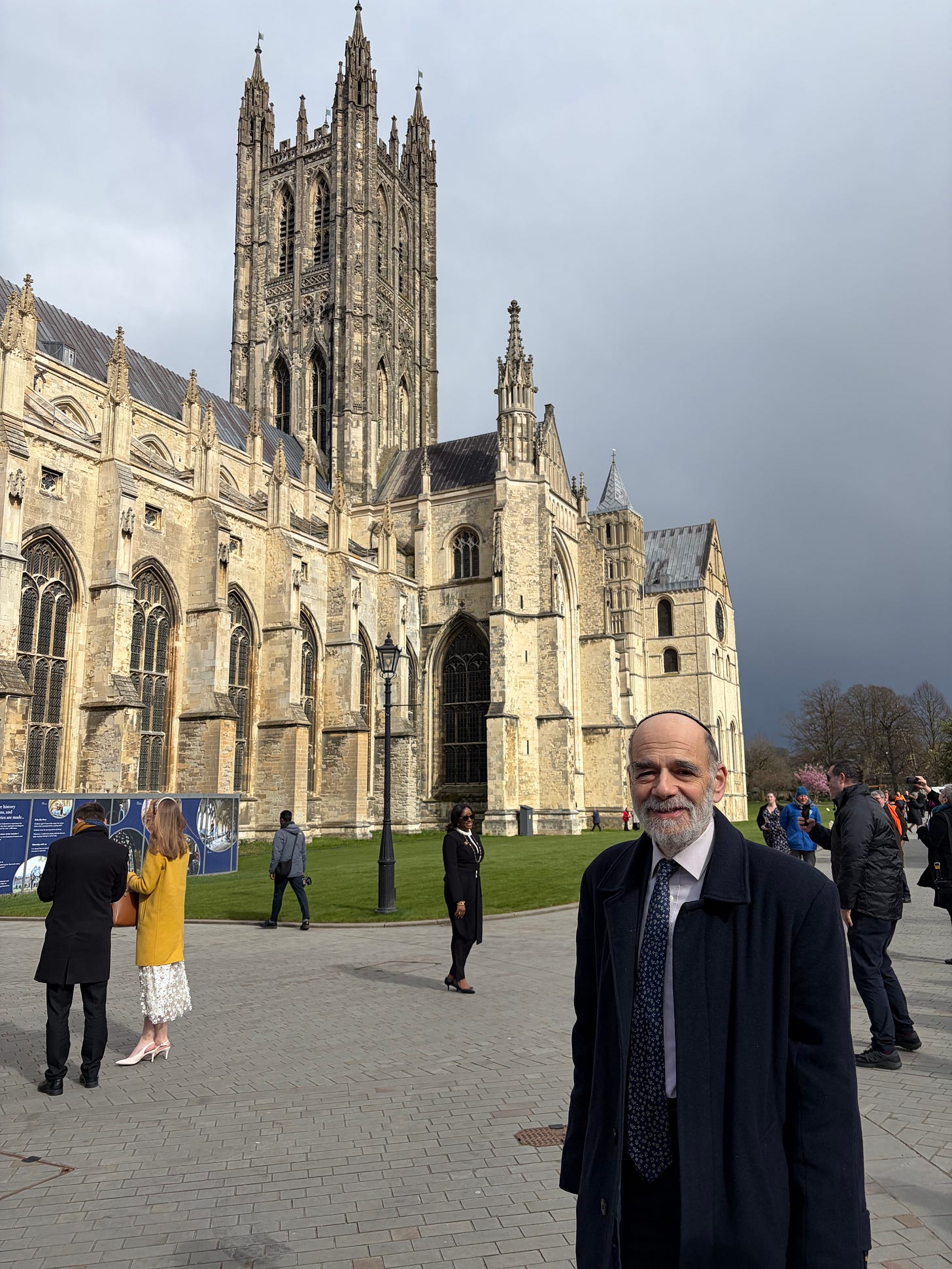 Rabbi Jonathan in front of Canterbury Cathedral