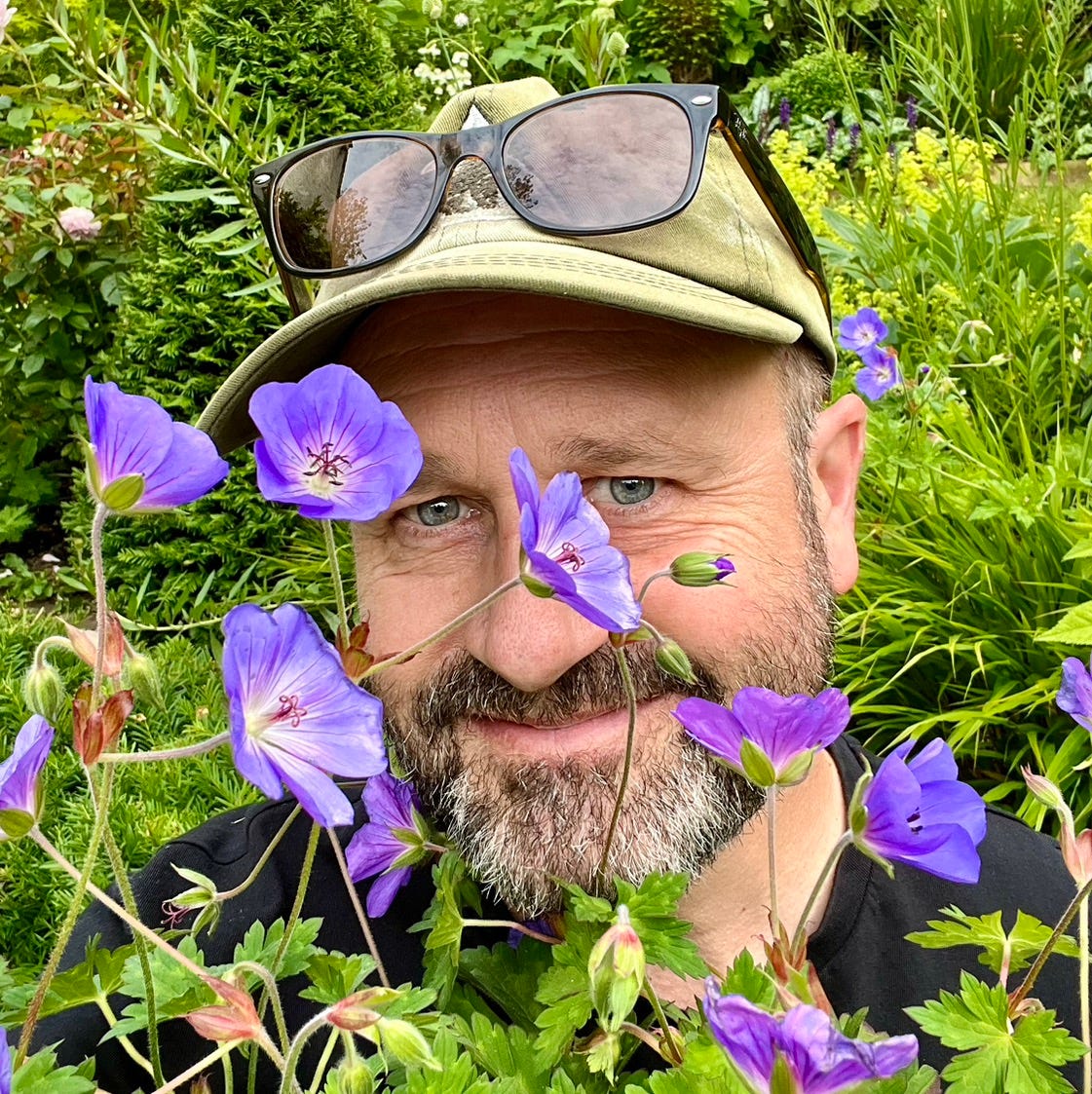 The Gardening Kind by Elliott Neep