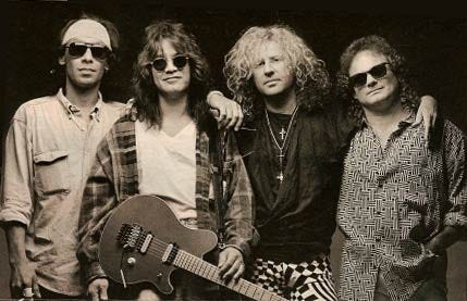 hennemusic: Sammy Hagar says he would rejoin Van Halen