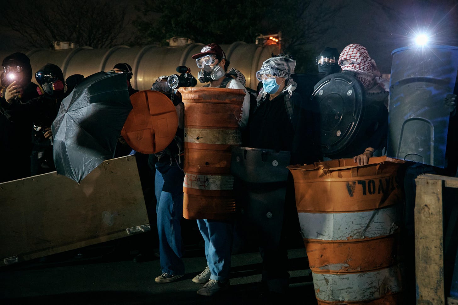 6 protesters arrested after clash with ICE outside NJ detention center