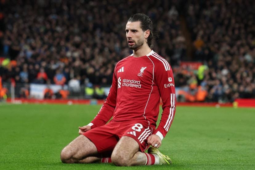En vidéo, le sublime coup franc inscrit par Dominik Szoboszlai avec  Liverpool contre Manchester City