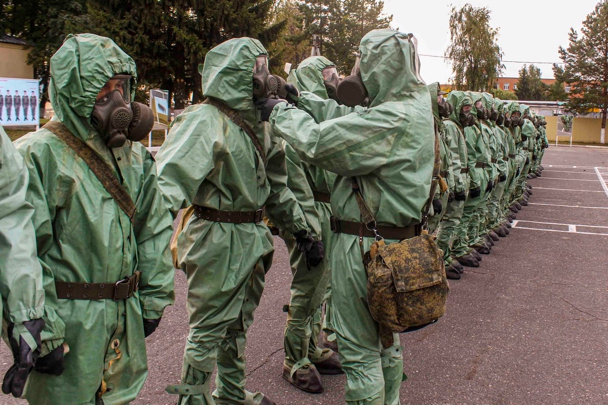 Russian Western Military District NBC Brigade troops undergoing training. (Russian MoD)