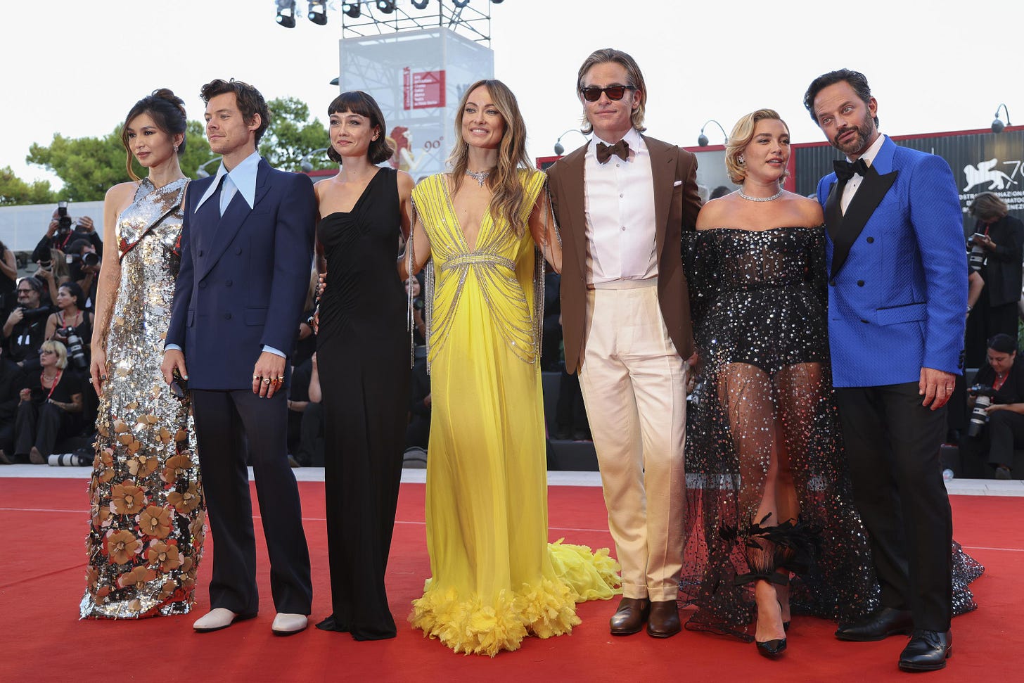 Full of intrigue, 'Don't Worry Darling' dazzles Venice | AP News