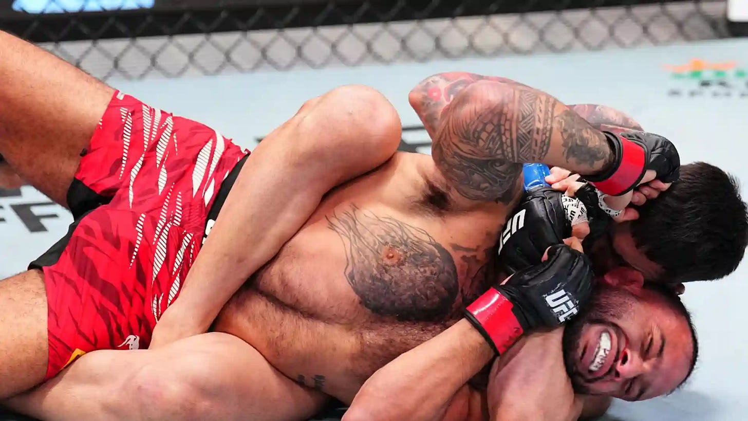 Shock at UFC Fight Night: Cuban fighter Yadier Del Valle chokes out favorite Isaac Dulgarian
