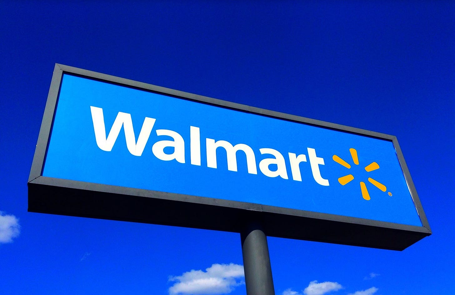 Walmart sign Walmart sign