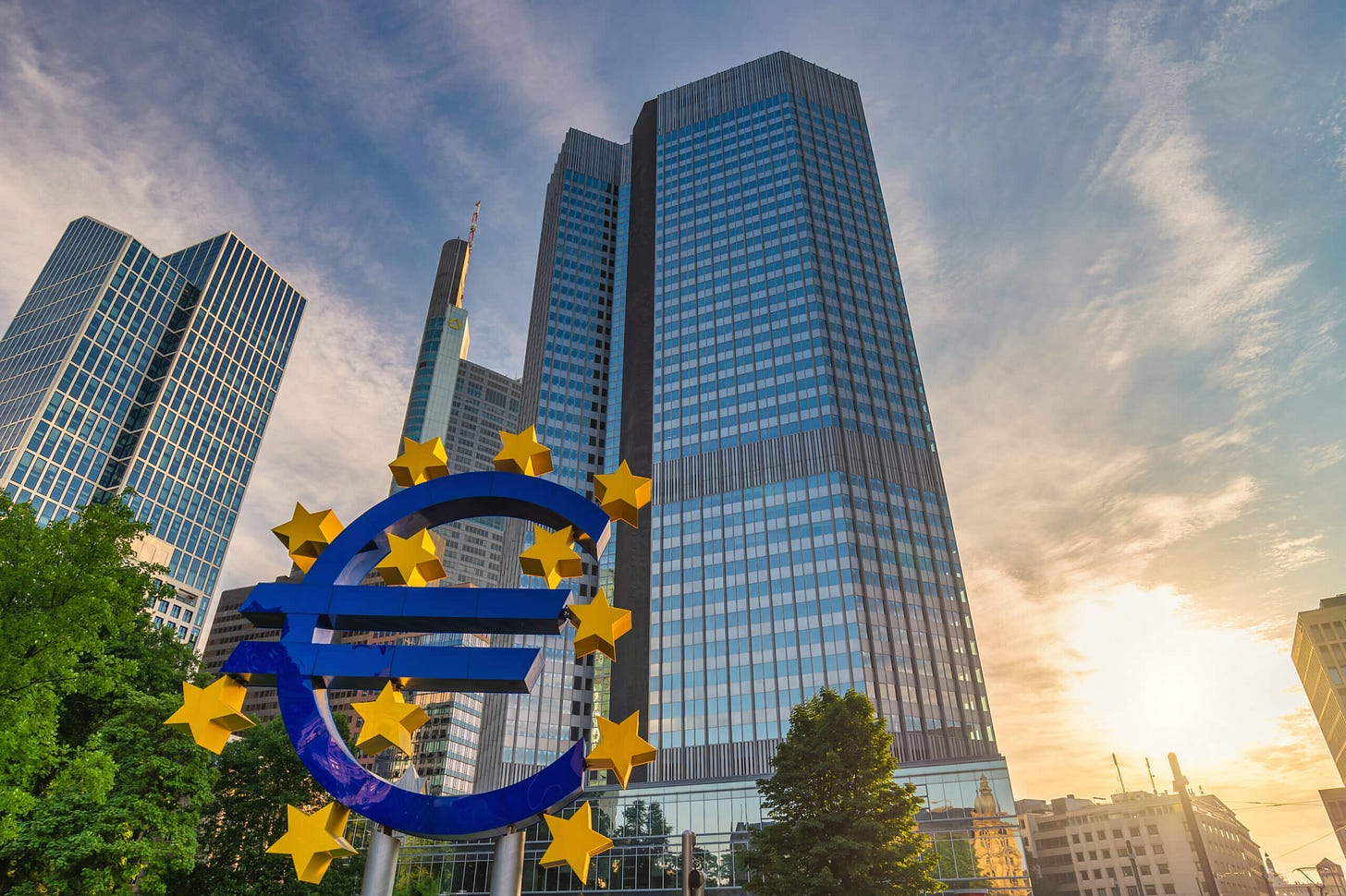 Kurswechsel für's Klima: Den Tanker Europäische Zentralbank jetzt  umlenken!￼ - Weltethos Institut Tübingen
