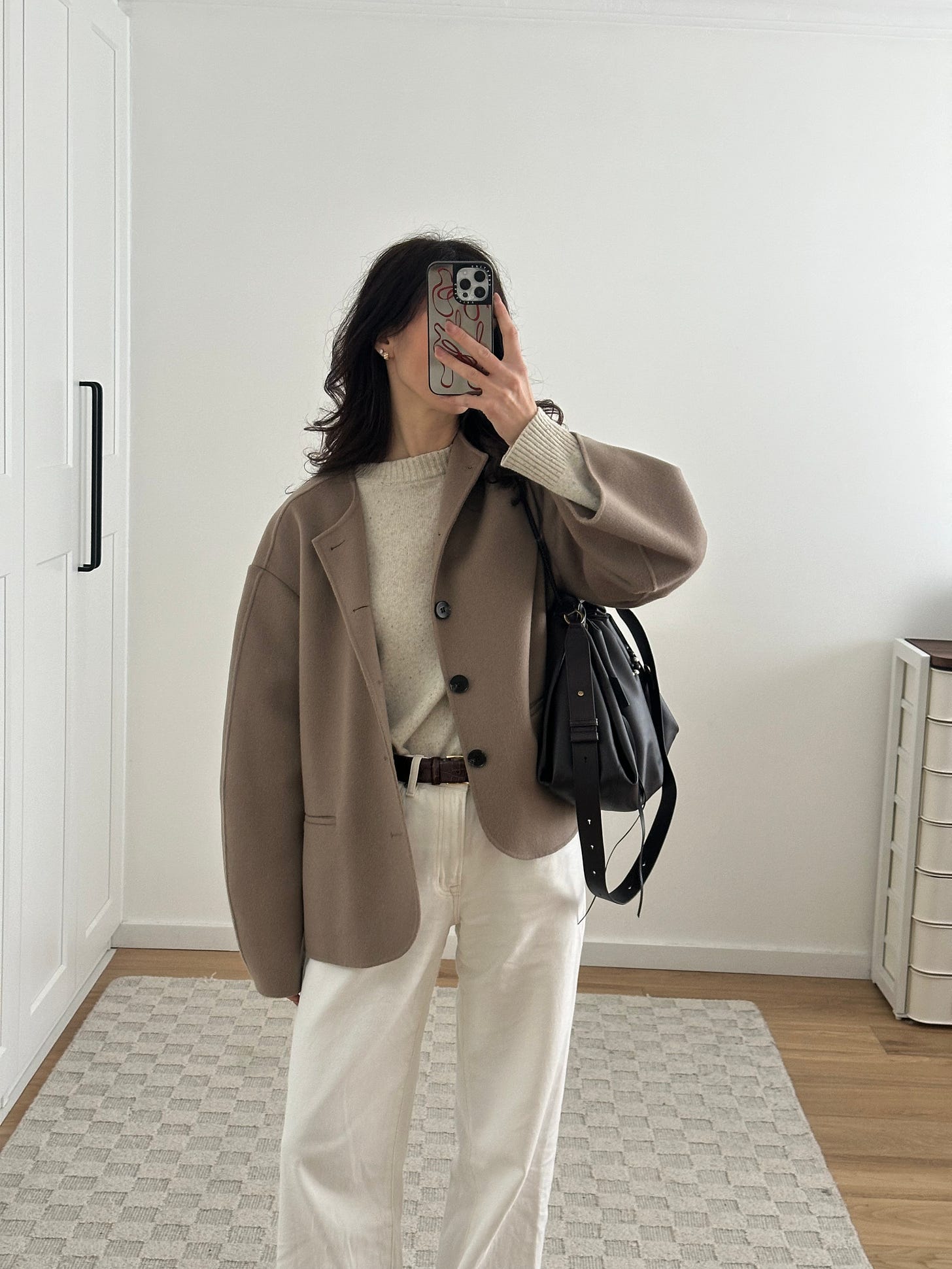 皮　オポッサム　ポシェット These were my ten most worn items in July - by Jamie Lee