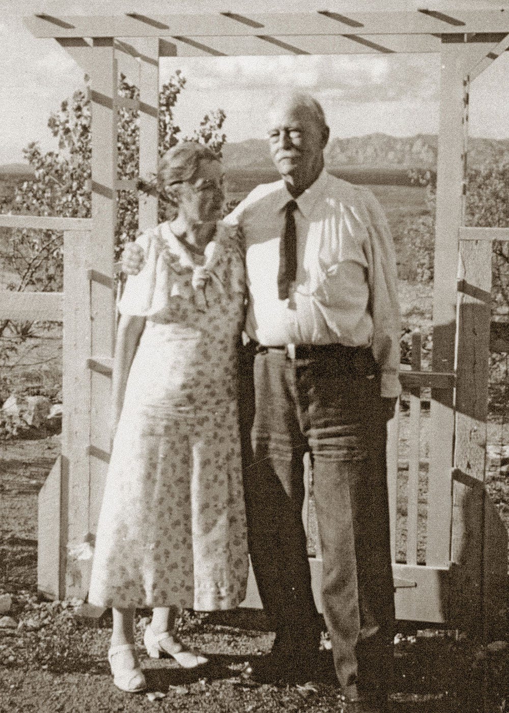 photo of an older Jeff Milton and his wife photo of an older Jeff Milton and his wife