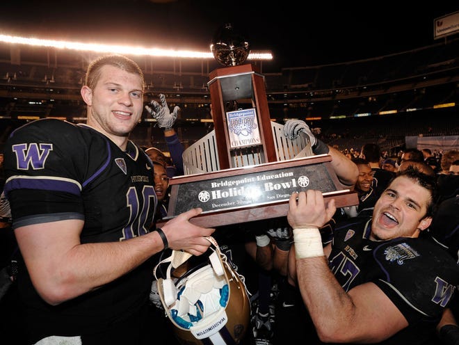 Locker leads Huskies to 19-7 win over Nebraska