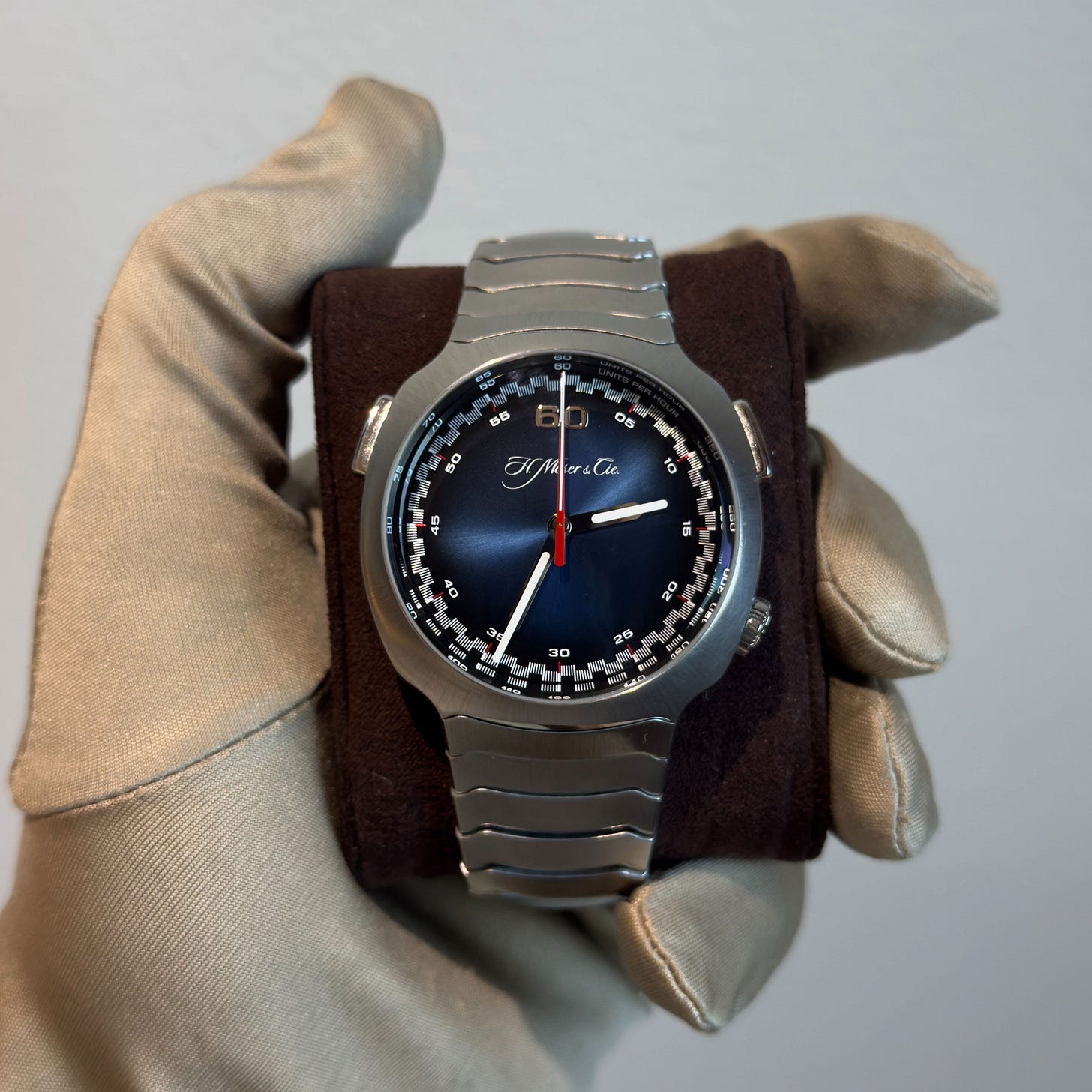 H. Moser & Cie Streamliner Flyback Chronograph 42.3 Steel / Blue / Arabic / Bracelet 6907-1200 Listing Image 1