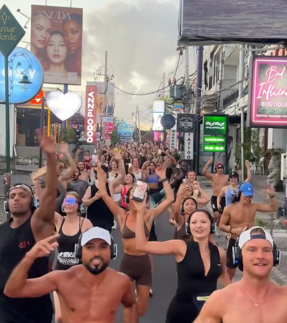 The captured moment of Silent Disco Run in Bali, held in May 2026.