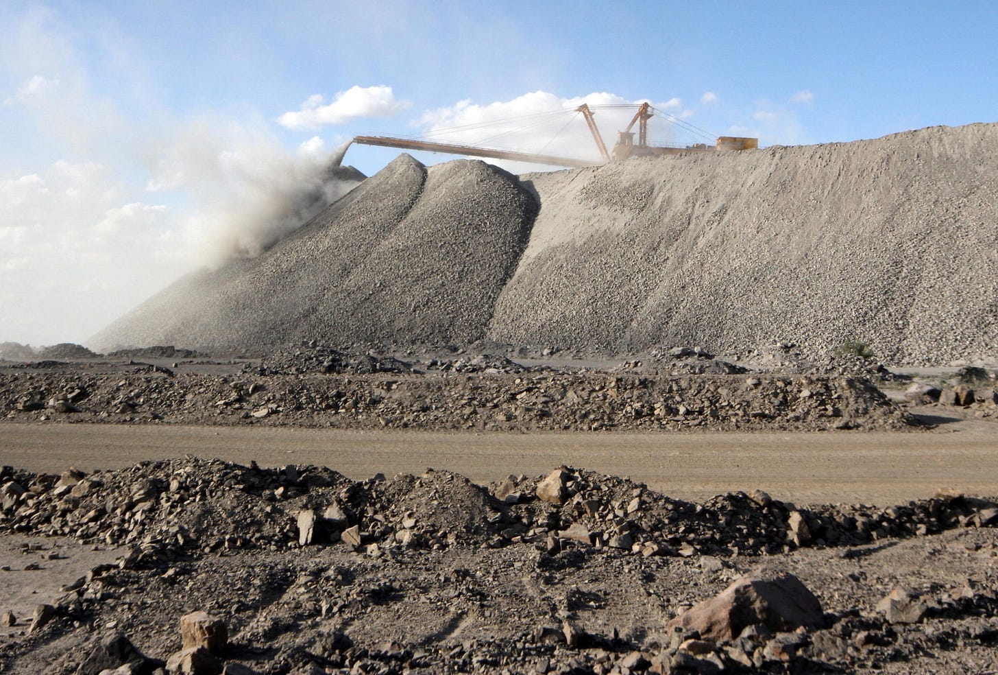 German engineering group calls on EU to put pressure on China over rare earths | Reuters German engineering group calls on EU to put pressure on China over rare earths | Reuters