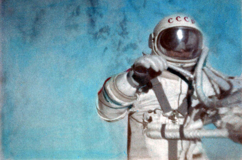Cosmonaut Alexei Leonov, Who Was First to Walk in Space, Dies at 85 | Space Cosmonaut Alexei Leonov, Who Was First to Walk in Space, Dies at 85 | Space