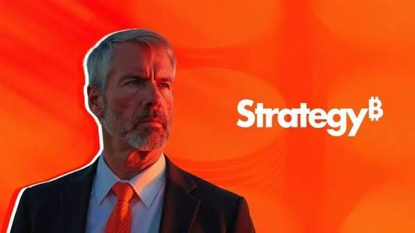 تحول استراتيجي مفاجئ لشركة "Strategy": الشركة اللي نصحت العالم بالاحتفاظ  بالبيتكوين للأبد، أعلنت عن برنامج لبيع جزء من ممتلكاتها عشان تسد التزاماتها  المالية! 📉💸 الأرقام ورا القرار ده بتكشف حجم الضغط: الشركة