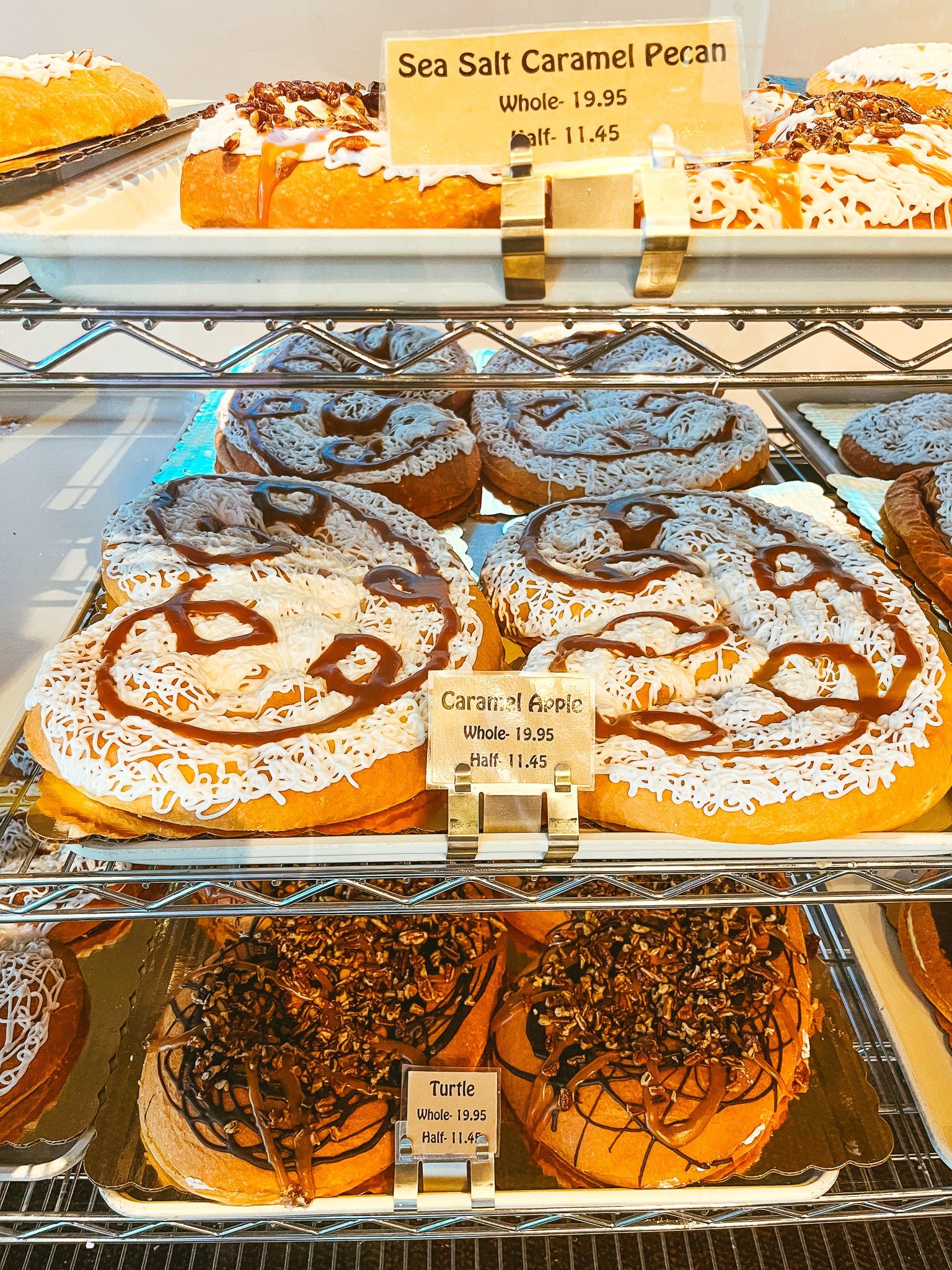 Racine's O&H Danish Bakery Celebrates Kringles