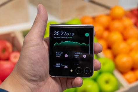Samsung Galaxy Z Flip 5 cover display