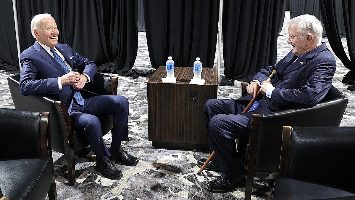 Former US senator Larry Pressler 'reminisces' with Joe Biden during Sioux Falls visit