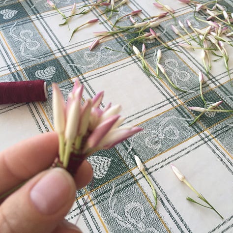 fabrication de mechmoum et fleurs de jasmin