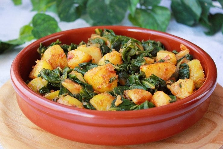 Acelgas rehogadas con patatas y pimentón
