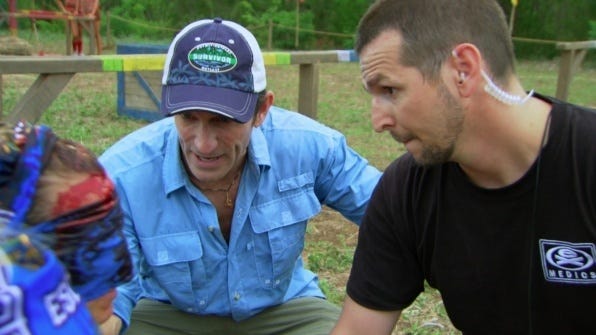 kelly cuts head open on survivor worlds apart challenge 2015 kelly cuts head open on survivor worlds apart challenge 2015