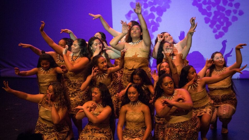 Siva Samoa - Women's Day