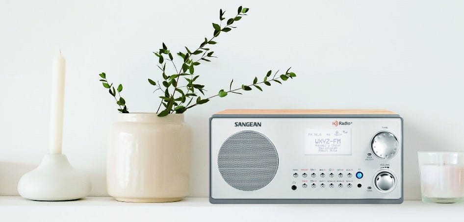 A table radio with HD radio. A table radio with HD radio.