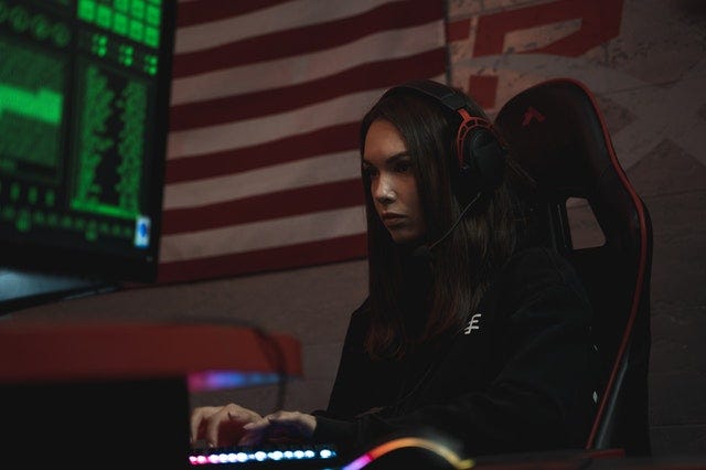 Hacker lady