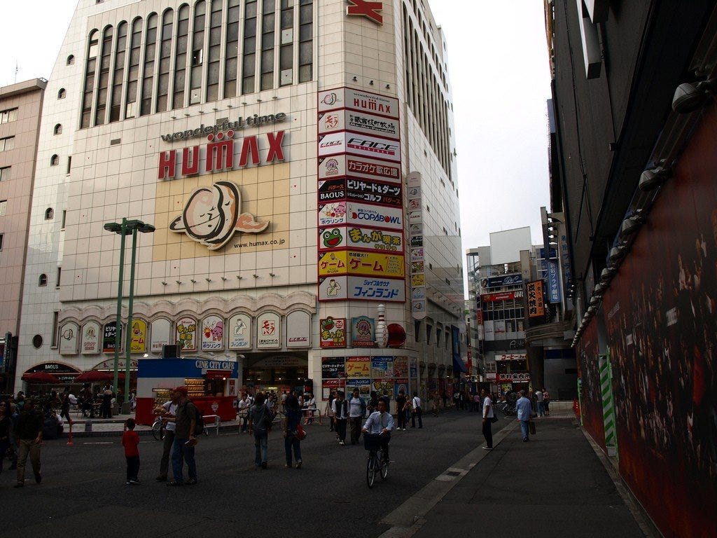 10 Craziest Fight Venues To See Before You Die