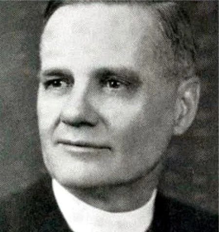 William Bowdern, um dos dois clérigos que realizaram o exorcismo de Ronald Doe, caso que inspirou o filme O Exorcista. William Bowdern, um dos dois clérigos que realizaram o exorcismo de Ronald Doe, caso que inspirou o filme O Exorcista.