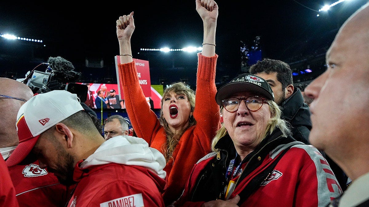 Chiefs owner, Patrick Mahomes' mom say Taylor Swift has brought in whole  new audience to NFL | Fox News