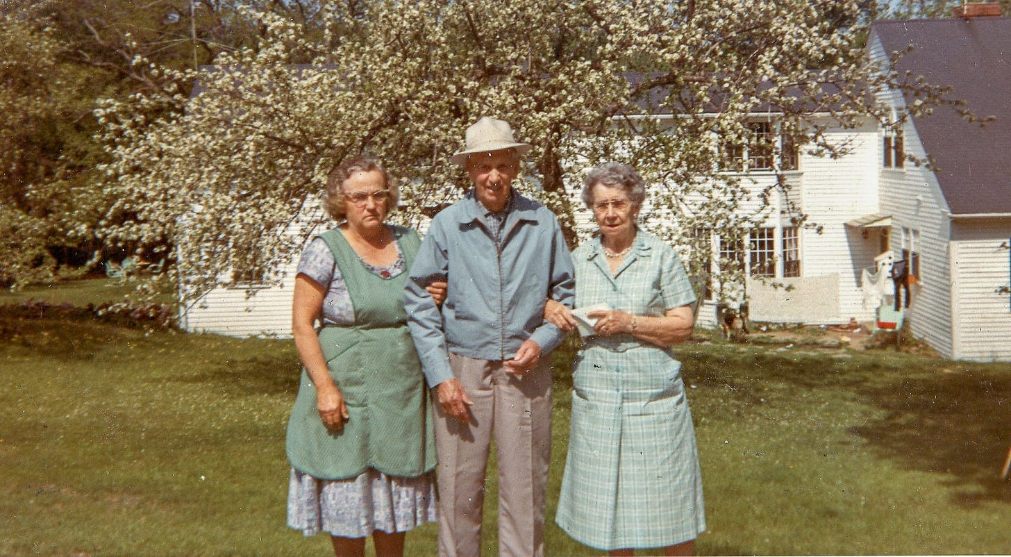Inja Kolopakka, Walter Thayer, Ida Wheeler