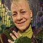 Sue McQueen's avatar