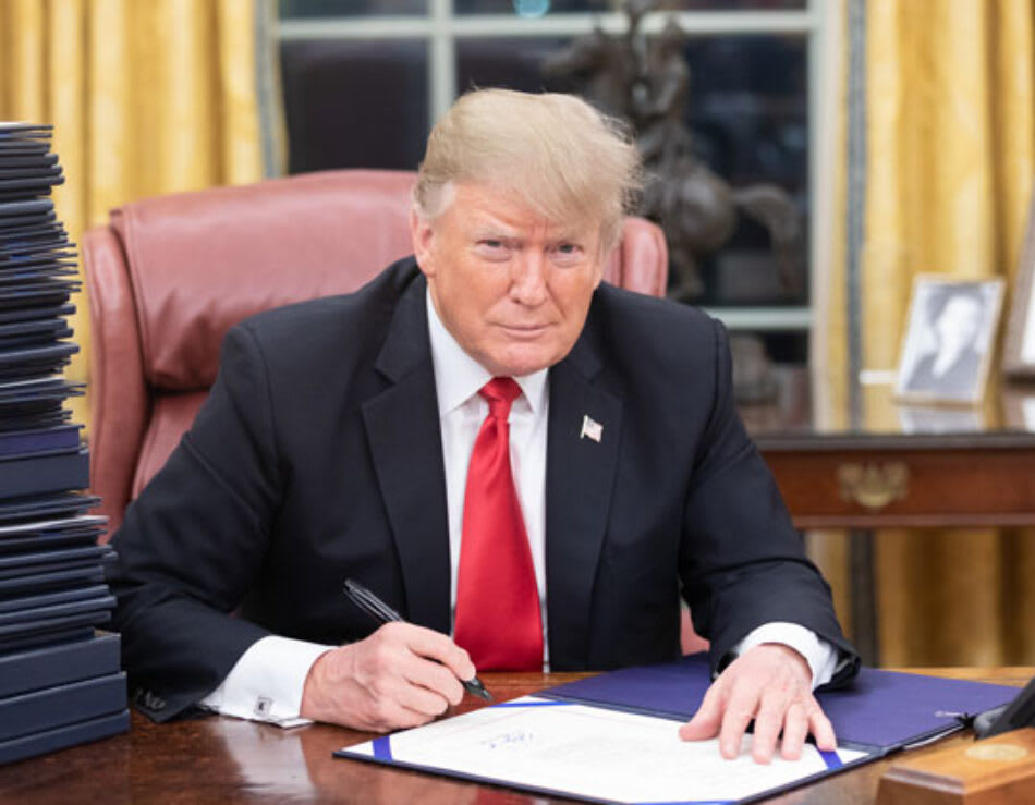 Trump anuncia que declarará a Antifa como “organización terrorista” nacional en EE.UU. - Tercera Información - Tercera Información Trump anuncia que declarará a Antifa como “organización terrorista” nacional en EE.UU. - Tercera Información - Tercera Información
