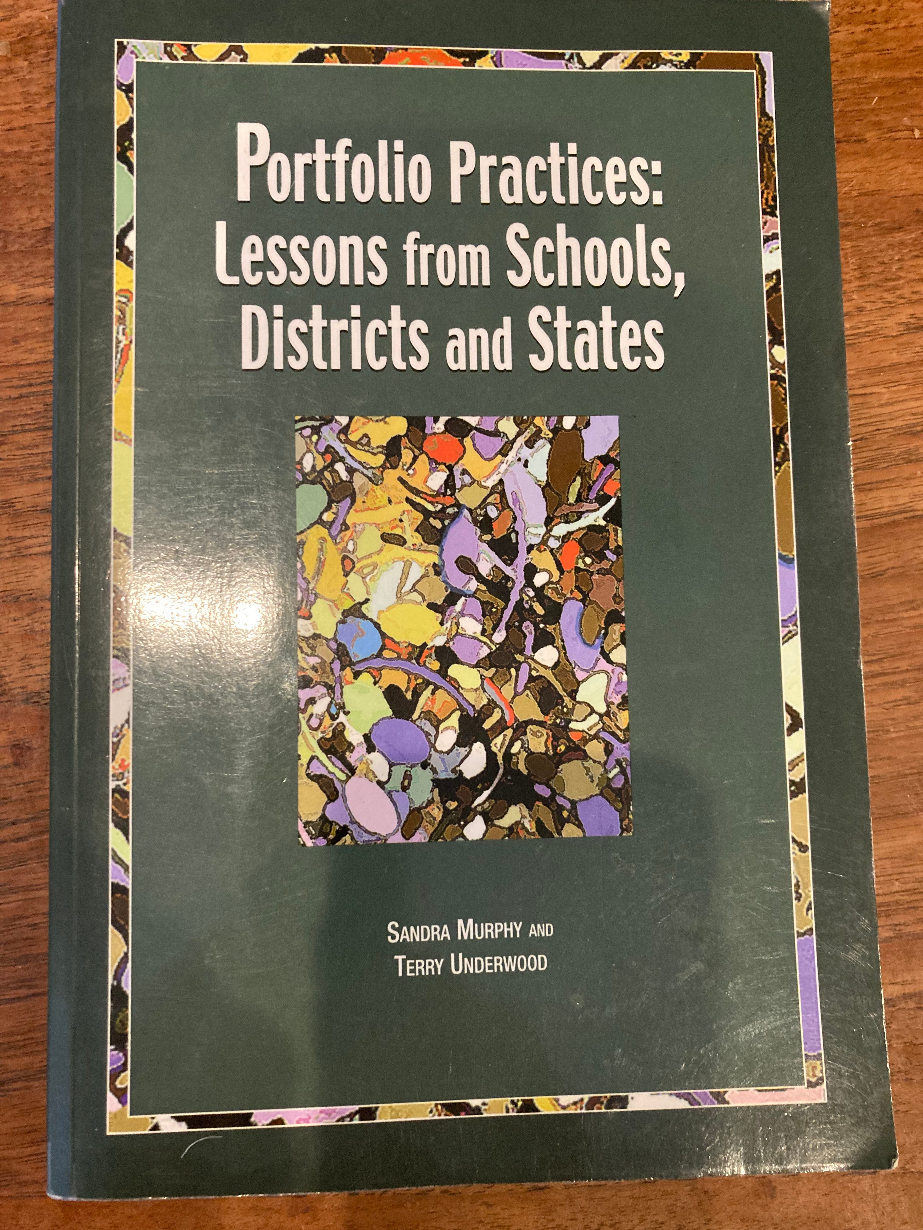 The Portfolio Project: A Study of Assessment， Instruction， and Middle School Reform [ペーパーバック] Underwood， Terry 8 Questions and Answers About Portfolios in Literacy Instruction