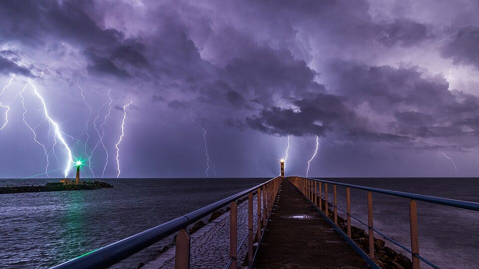 File:Port and lighthouse overnight storm with lightning in Port-la-Nouvelle.jpg