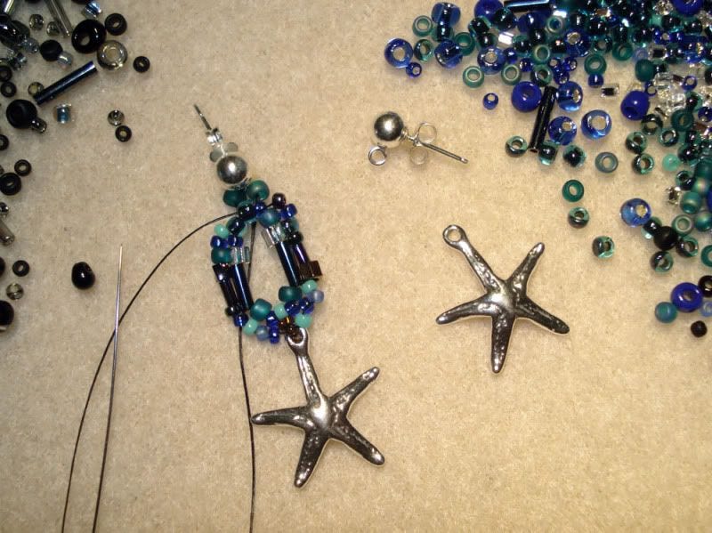 beaded beadwork BP oil spill starfish earrings trapped freeform peyote etsy thelonebeader artbeads.com beaded beadwork BP oil spill starfish earrings trapped freeform peyote etsy thelonebeader artbeads.com