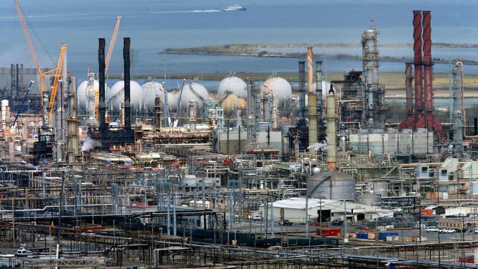Overnight flaring at Chevron Richmond refinery under ...