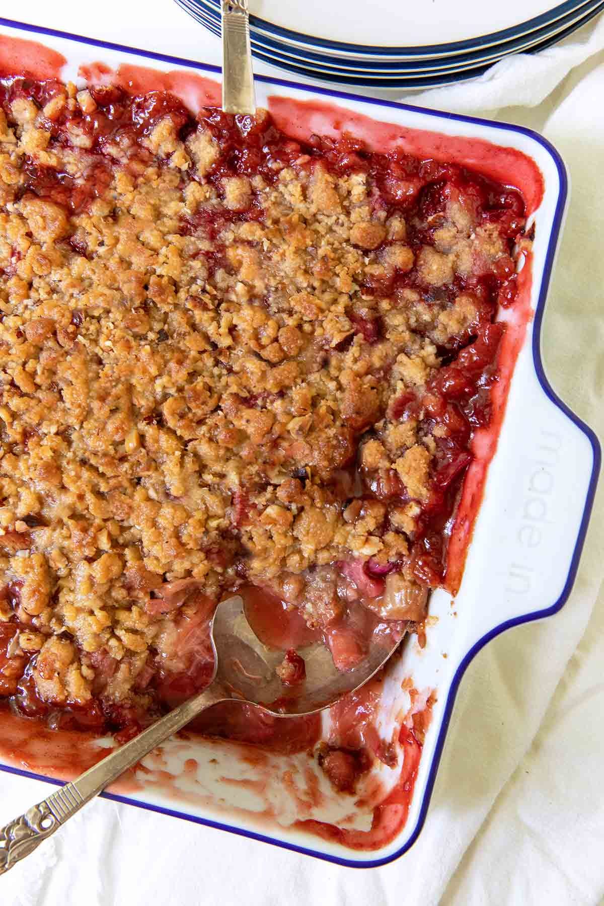 Strawberry Rhubarb Crumble