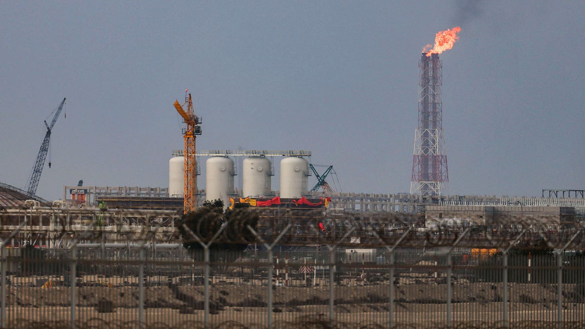 Iran hits Gulf oil facilities with retaliatory strikes; Global energy markets shaken; Lebanon death toll tops 1,000