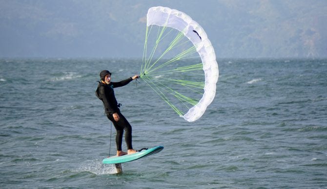 Bowen Dwelle on the Kanaha 4.0 parawing BRM