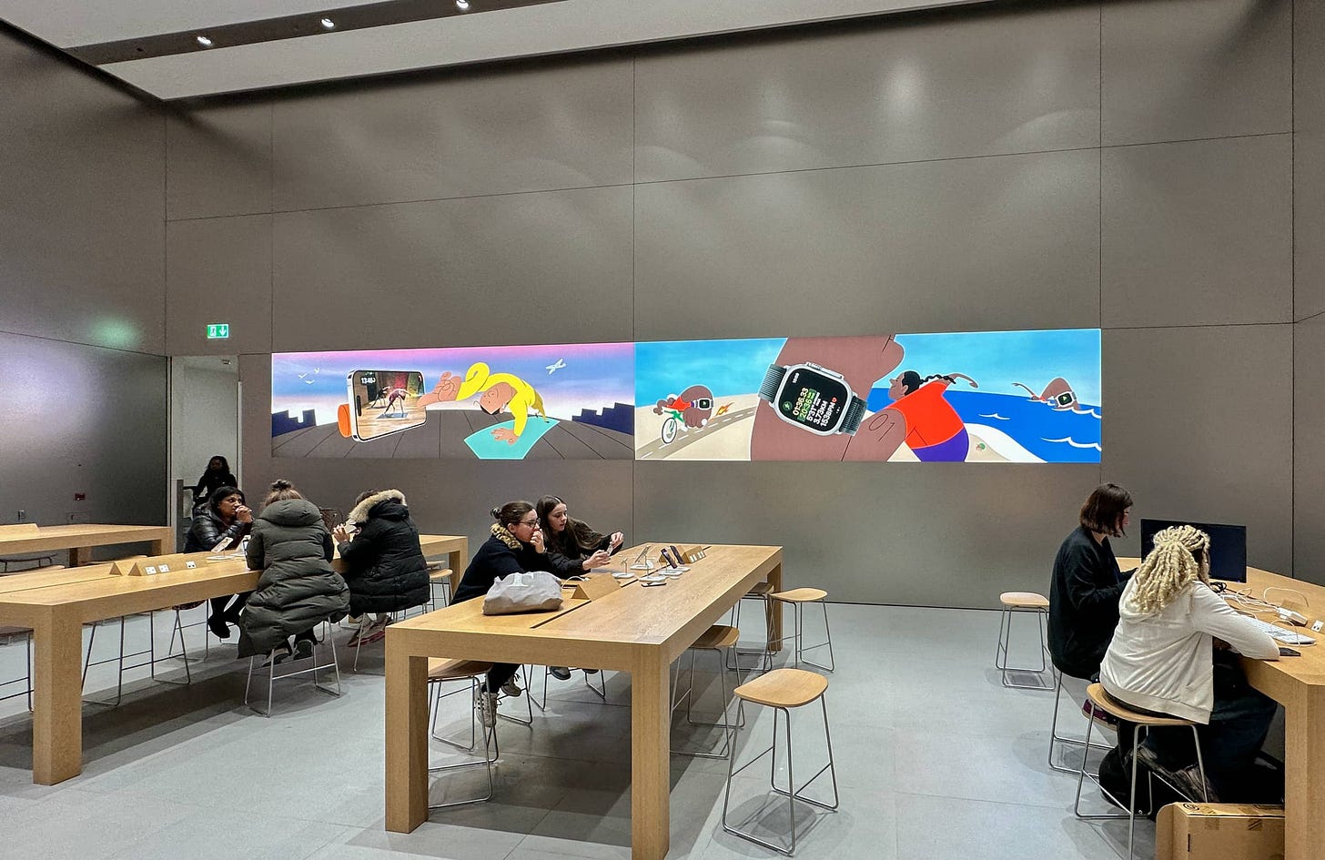 Apple Stratford City Apple Stratford City